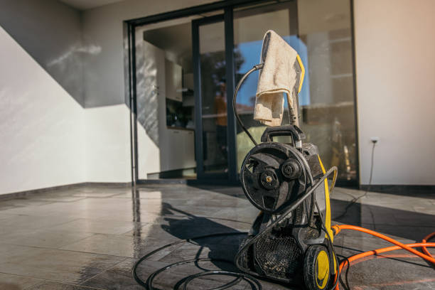 Best Warehouse Cleaning  in Clinton, AR